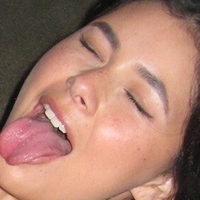 Genevieve van Dam Meztelen