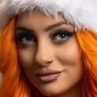 Gigi Dolin Meztelen