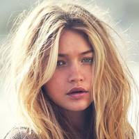 Gigi Hadid Meztelen