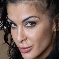 Gipsydeb Meztelen