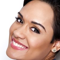 Grace Byers Meztelen