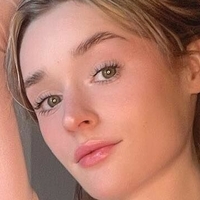 Grace Glen Meztelen