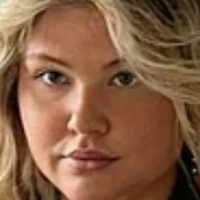 Grace Martin Meztelen
