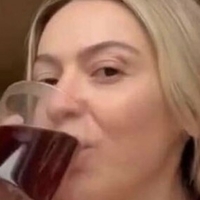 Hadise Meztelen