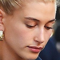 Hailey Bieber Meztelen