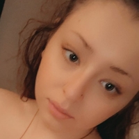 Halley Meztelen