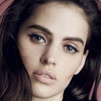 Hana Nitsche Meztelen