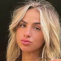 Hanna Cavinder Meztelen
