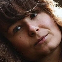 Hannah Assil Meztelen