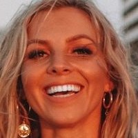 Hannah Polites Meztelen