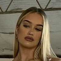 Hannah Sofia Meztelen