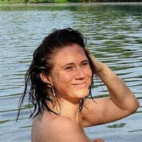 Hat wer was von Louisa dellert? Meztelen