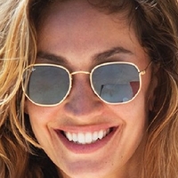 Helena Prestes Meztelen