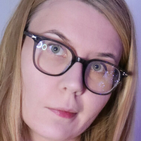 Heline Fay Meztelen