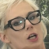 Hete Tina Meztelen