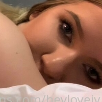 heyloveiy Meztelen
