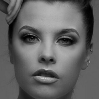 Hollie Keers Meztelen