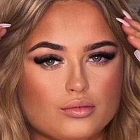 Holly Evans Meztelen