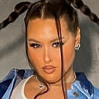 Holly Marston Meztelen