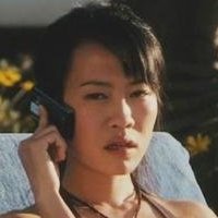 Hui Chi Chiu Meztelen