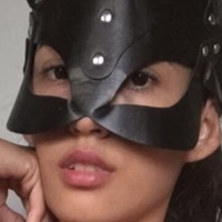 Iam Kitty Meztelen