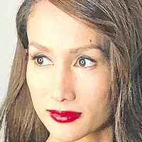 Ina Raymundo Meztelen