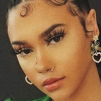 Indyamarie Meztelen