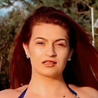 Ioana Chira Meztelen
