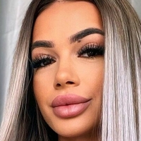Ioana Neaçsu Meztelen