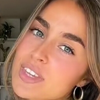 Isallieh Meztelen