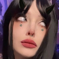 ishtardomina Meztelen