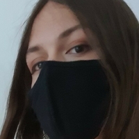 It's Iris Meztelen