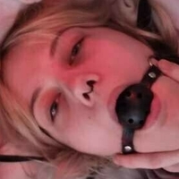 izzystewart Meztelen