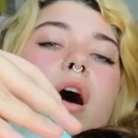 j0ivyy Meztelen
