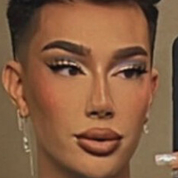 James Charles Meztelen