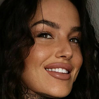 Jana H. Meztelen