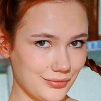 Janey Meztelen