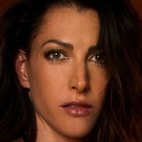 Janine Flock Meztelen