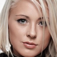 Jannina Hofmann Meztelen