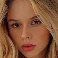 Janulaivanova Meztelen