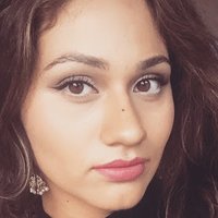 Jeannie Santiago Meztelen