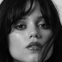 Jenna Ortega Meztelen