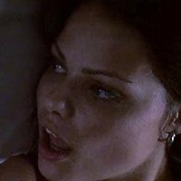Jennifer Damiano Meztelen