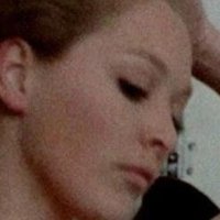Jenny Hanley Meztelen