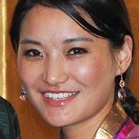 Jetsun Pema Meztelen