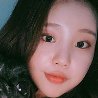 JooE Meztelen