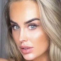 Julia Akkerman Meztelen
