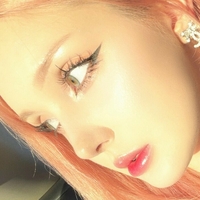 Julia Majch | Shieru Meztelen