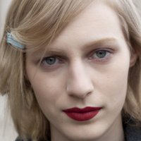 Julia Nobis Meztelen
