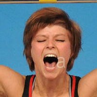 Julia Schwarzbach Meztelen